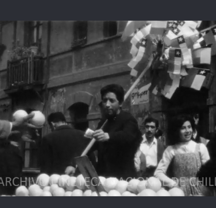 Banderero en fiestas patrias