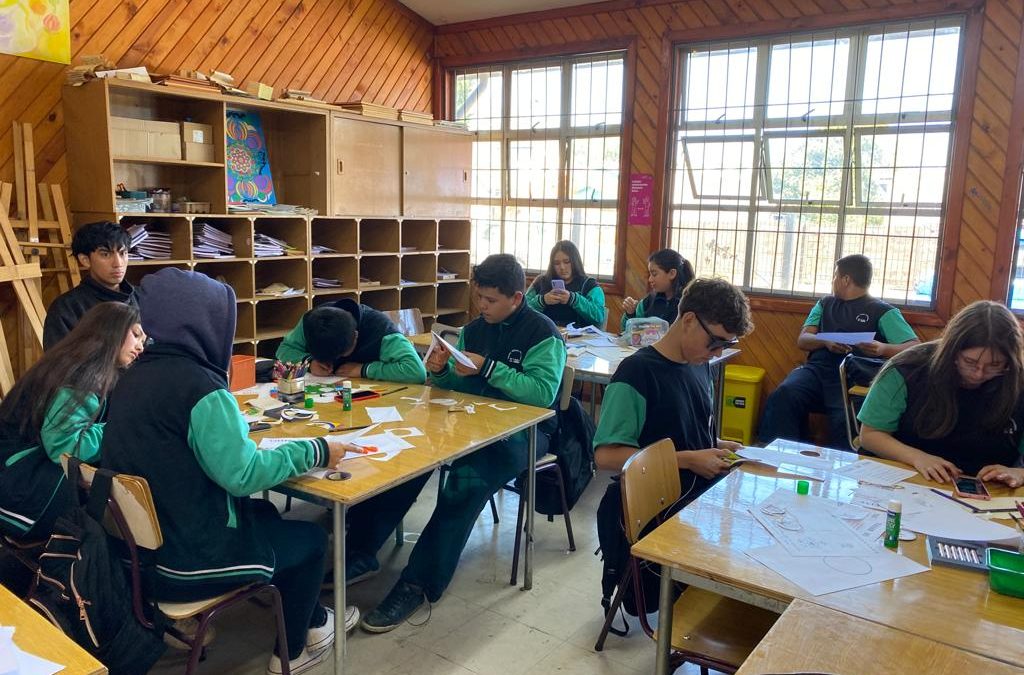 Annouk Gondré: «el aula cambia al hacer el taller de cine»