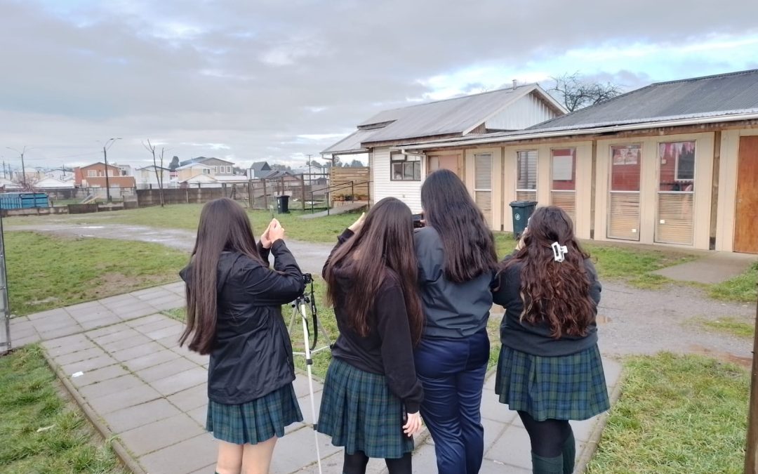 Profesora Paulina Oliva: Impulsando la creatividad desde el cine, la lectura y la escritura