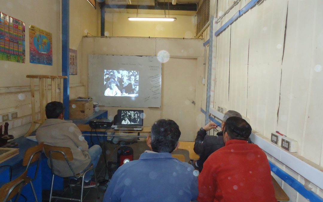 Cine en contexto de encierro: La experiencia de la profesora Ericka Valenzuela en el Liceo Técnico Profesional de Adultos de Limache